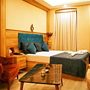 4* Hotel Destinia Pera